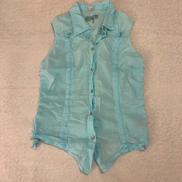 Turquoise Sleeveless Casual Summer Shirt - Picture 2 of 7